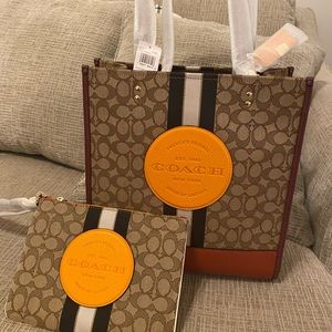 Coach set with large zip clutch